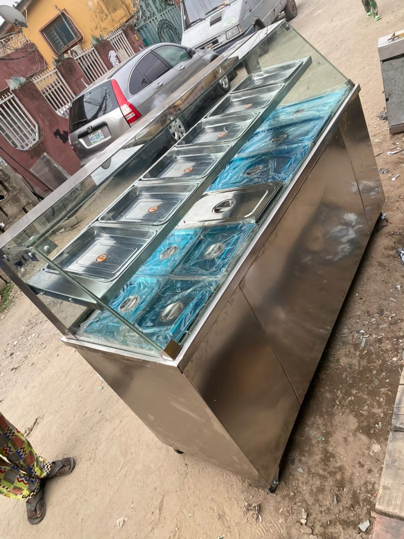 10-Plate Commercial Food Warmer Showcase